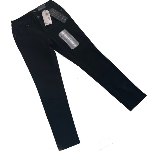 NWT 🦋 1822 Slim Straight Black Jeans | size: 6 - Picture 5 of 14